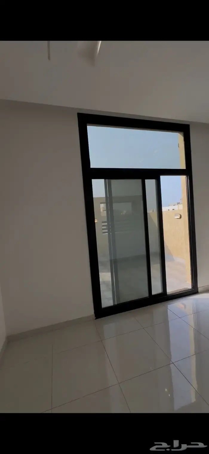 روف بحي السلامة1 بمساحه 198م 5غرف ب 780ألف متبقي واحد 3