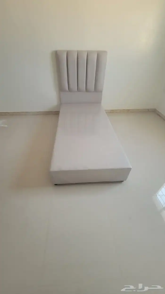 للبيع سرير جديد 0