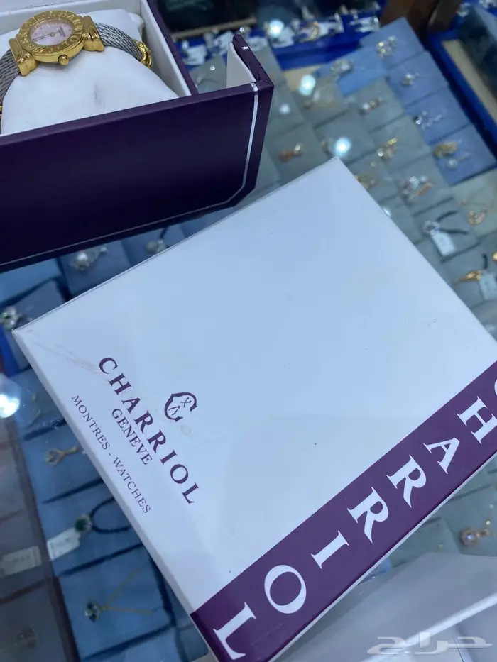 ساعة شاريول الماس نسائي 2