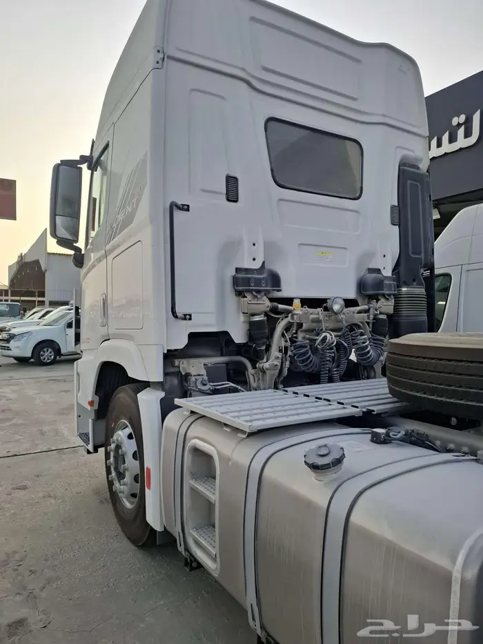 هيونداي راس تريلا 4x2 XCIENT GT 2023 جديد 8