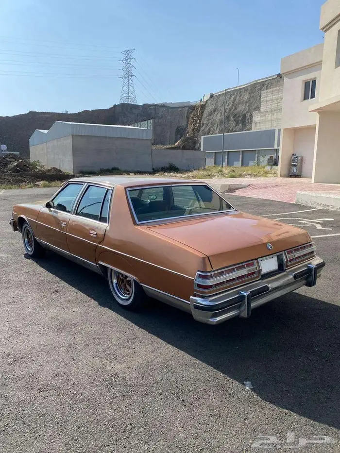 موتر كلاسيك نضيف ومخزن بونتياك بونوفيل 1979 14