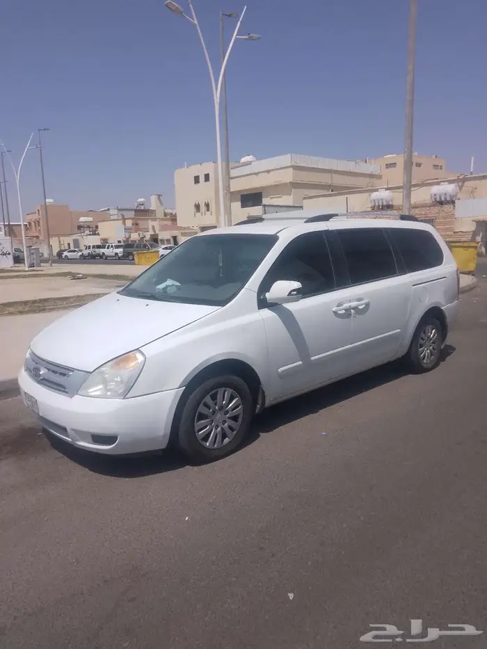 كيا كارنفال 2012 4