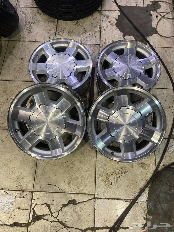 طقم جنوط جمس 2006 مقاس 17 اصلية وكالة 1