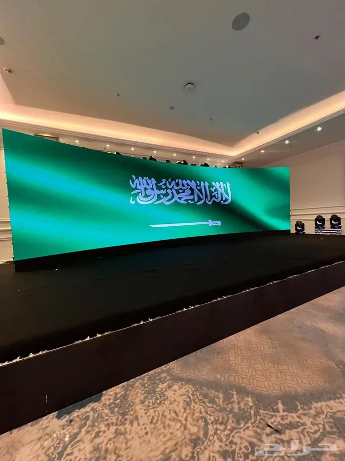 تأجير شاشات P1 P2 P3   أجهزة إضاءة احترافية 6