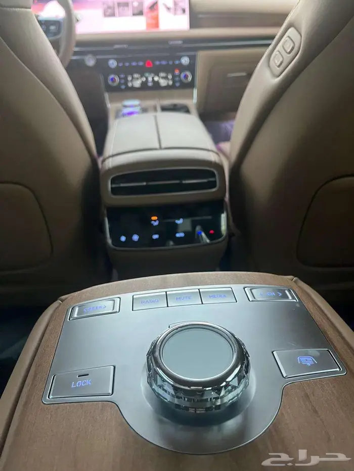 جنسس رويال 2025 G80 ( بحالة الوكالة ) 19