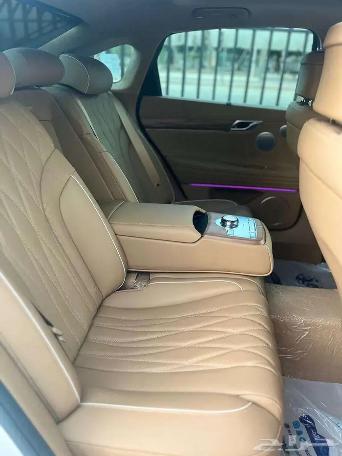 جنسس رويال 2025 G80 ( بحالة الوكالة ) 42