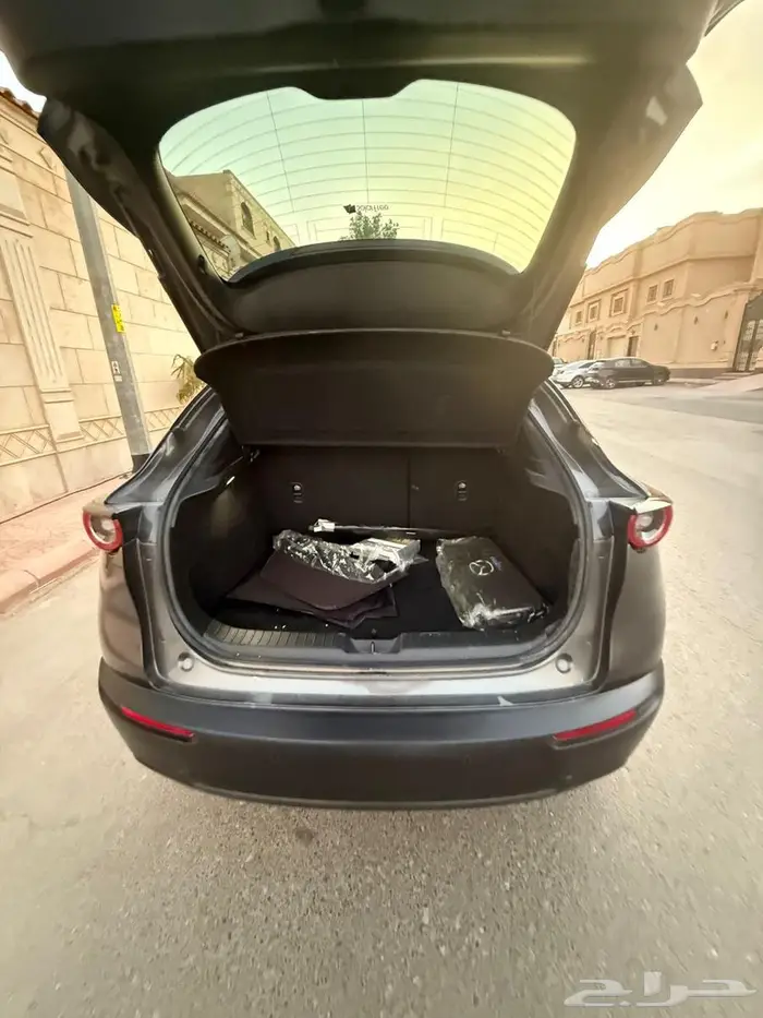 للبيع مازدا cx 30 9