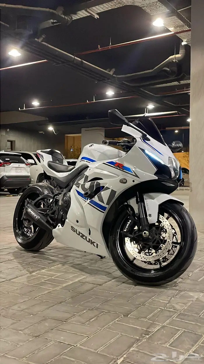 ريس للإيجار سوزوكي 1000RR 2021 2