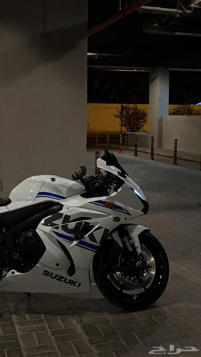 ريس للإيجار سوزوكي 1000RR 2021 3