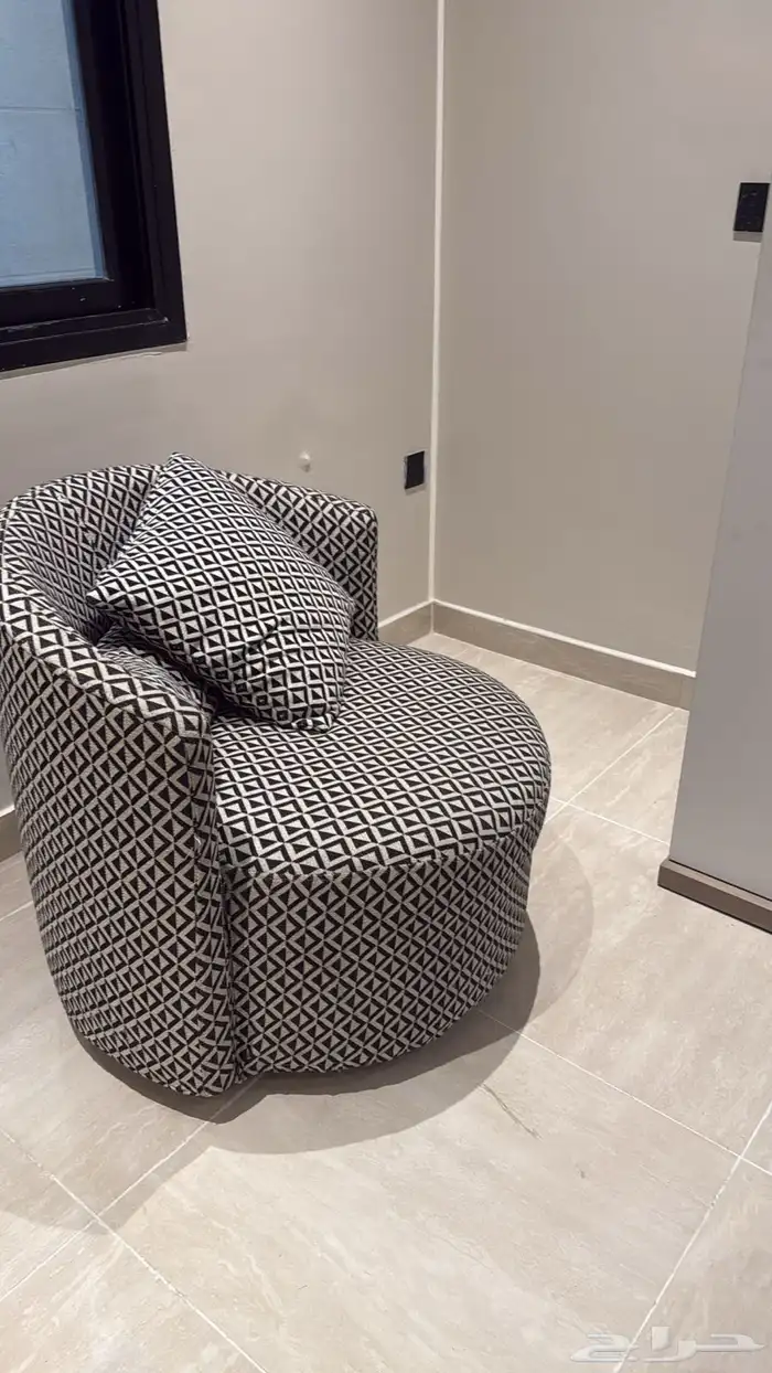 للايجار غرفه وصاله مؤثث الخبر حي الحمرا 2