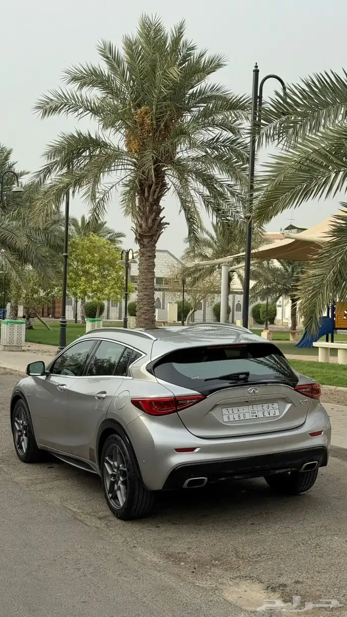انفنتي Q30 موديل 2017 فل كامل 8