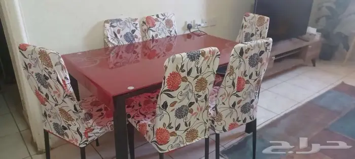 طقم كنب L من هوم سنتر مع طاولة طعام 6 أشخاص 3