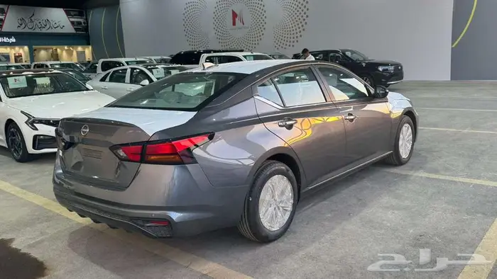 نيسان التيما استاندر 2025 بنزين 5