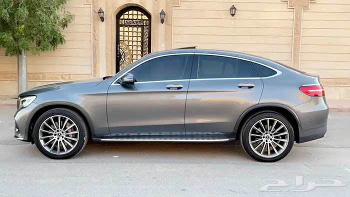 مرسيدس GLC250 AMG كوبيه نظيف جدا 4