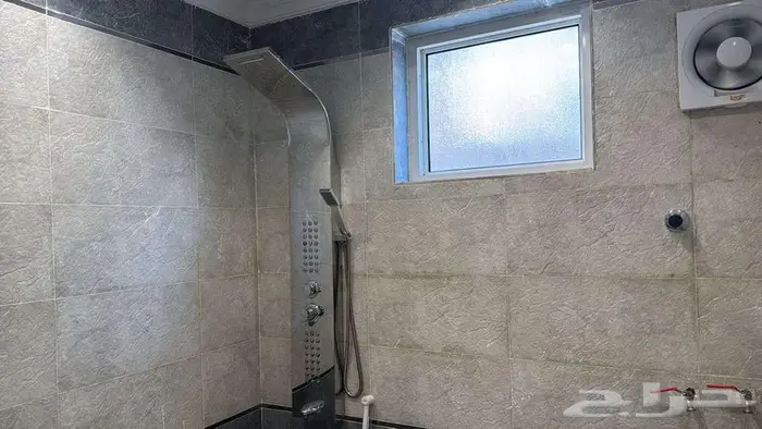 دور ارضي للايجار مدخل مستقل 9