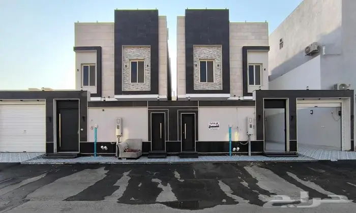 فيلا فاخرة للبيع بحى السعيد 1