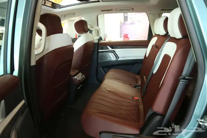D90 Executive Luxury 2024   حضور يبهر 16
