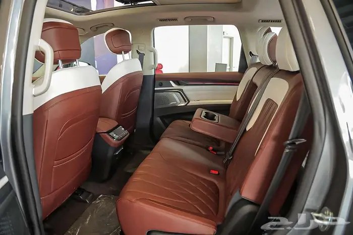 D90 Executive Luxury 2024   حضور يبهر 11
