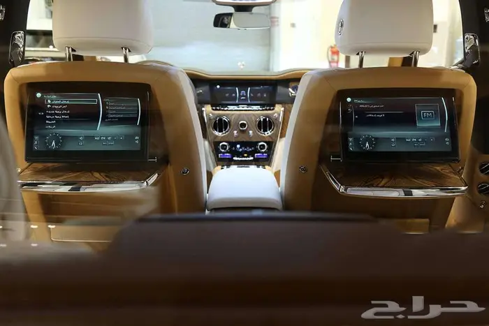 فخامة رولز رويس كولينان 2023 من مجموعة صالح للسيارات 33