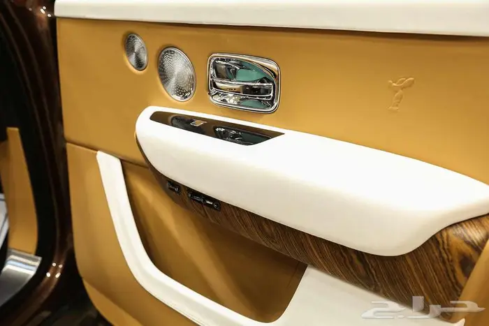 فخامة رولز رويس كولينان 2023 من مجموعة صالح للسيارات 35