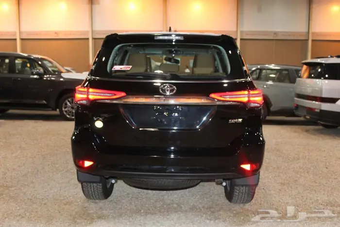 تويوتا فوتشنر 2.8 VX2 ديزل اتوماتيك دبل 2024 6