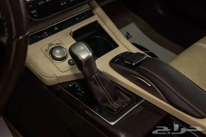 لكزس ES350 فل كامل DD موديل 2016 8