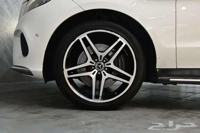 مرسيدس GLE400 2018 سعودي 5