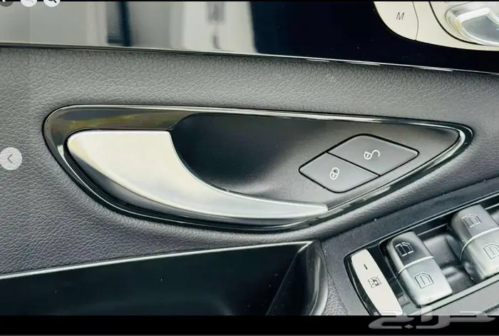 مرسيدس بينز c200 موديل 2020 بطاقة جمركية 33