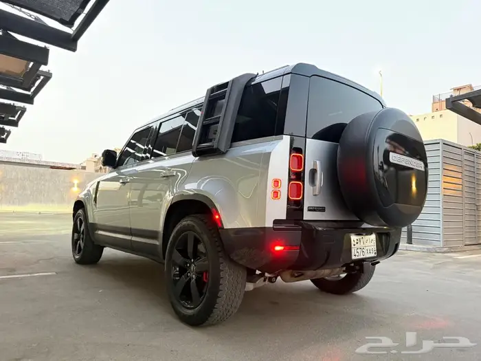 ديفنيدر HSE مقاس 110 2020 7 ركاب فل كامل 2