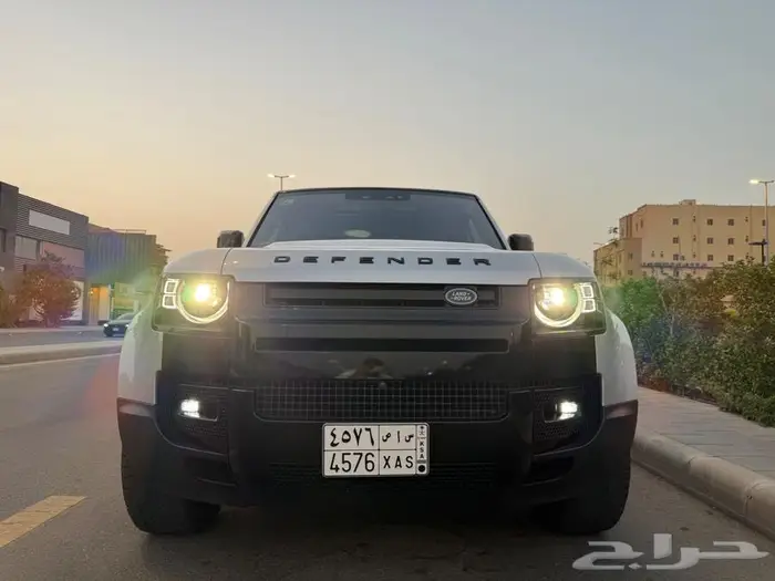 ديفنيدر HSE مقاس 110 2020 7 ركاب فل كامل 20