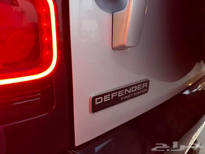 ديفنيدر HSE مقاس 110 2020 7 ركاب فل كامل 25