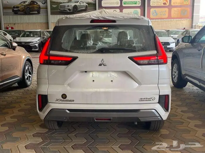 متيسوبيشى اكسباندر هاى لاين جنوط شاشه كاميرا 2025 0
