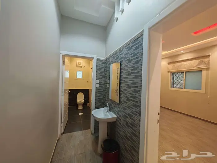 استراحة هابي نايت قسمين كبيره ومسبح كبير بسخان وملعب طايره 5