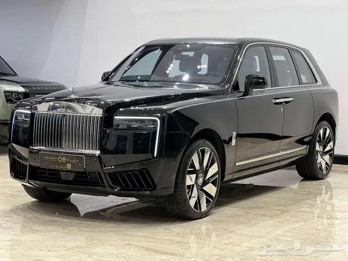 ROLLS ROYCE CULLINAN SILVER BADGE 2025 1