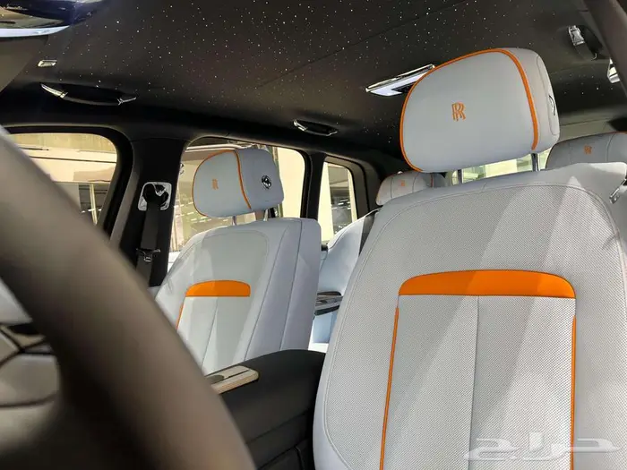 ROLLS ROYCE CULLINAN SILVER BADGE 2025 7