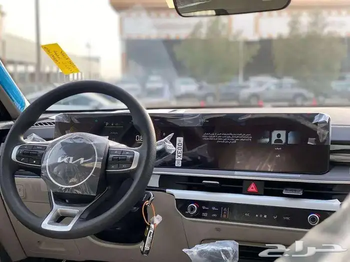 كيا K5 2025 ستاندر مطور 102.800 اسود شامل الضريبه 4