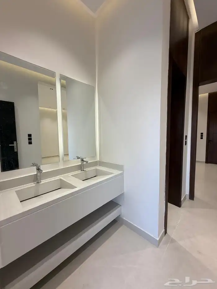 روفات علويه وشقق أرضيه مودرن في المحاله - ابها - للبيع 3