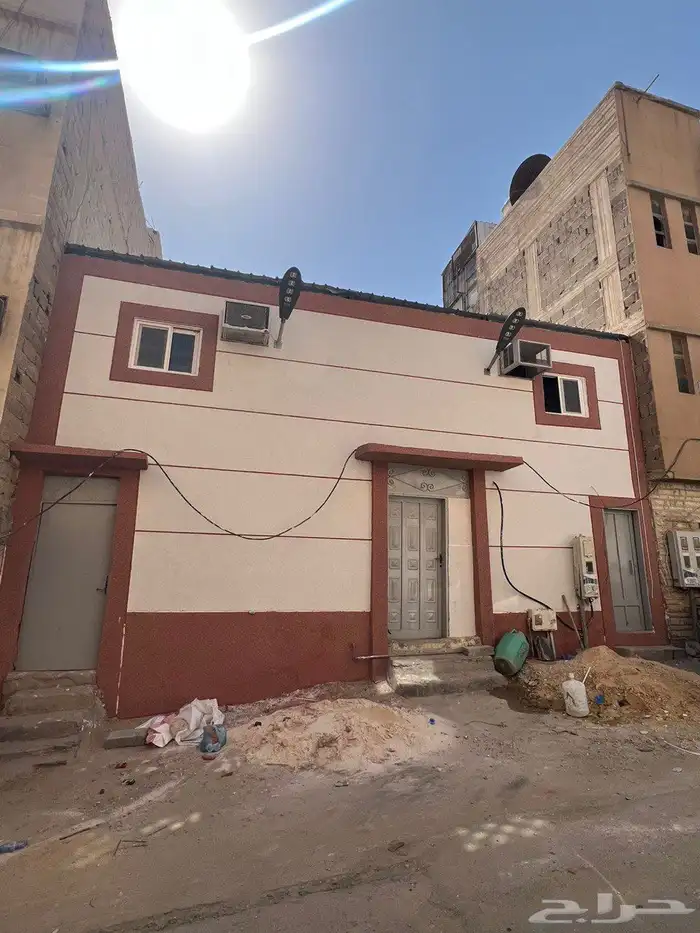 بيت حي اليمامة قريب من شارع العشرين 1