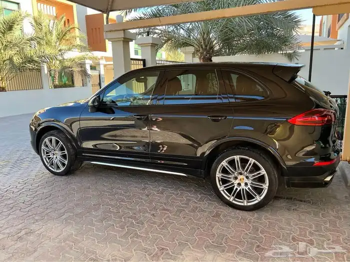 2017 Porsche Cayenne - Platinum Edition 1