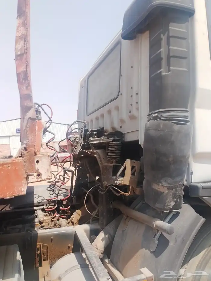 للبيع راس تريله شاحنة هيونداي 2008 سست امامي و خلف 3