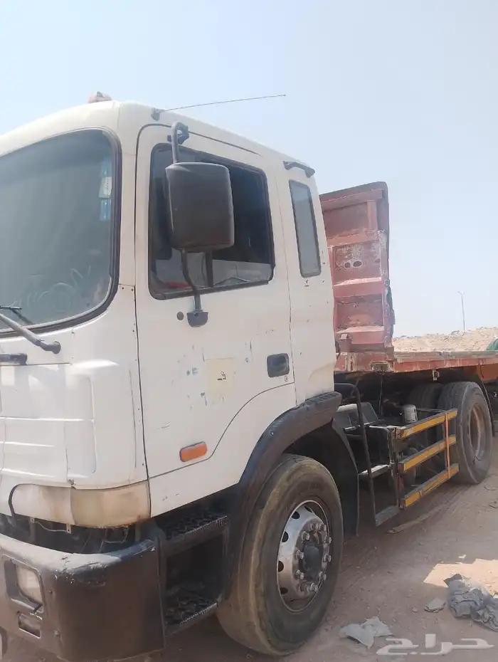 للبيع راس تريله شاحنة هيونداي 2008 سست امامي و خلف 2