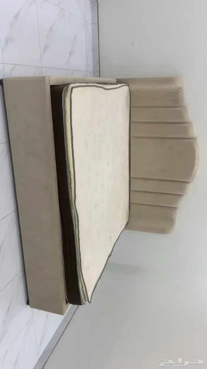 للبيع 7