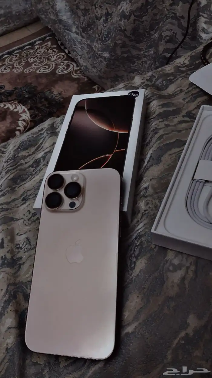 آيفون16 جديد البطاريه 99 7شهور لا يجيني إلا صامل 4000 0