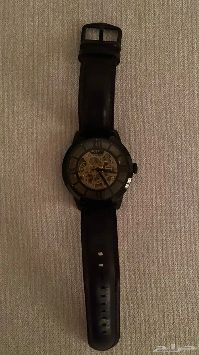 ساعة من شركةFOSSIL 0