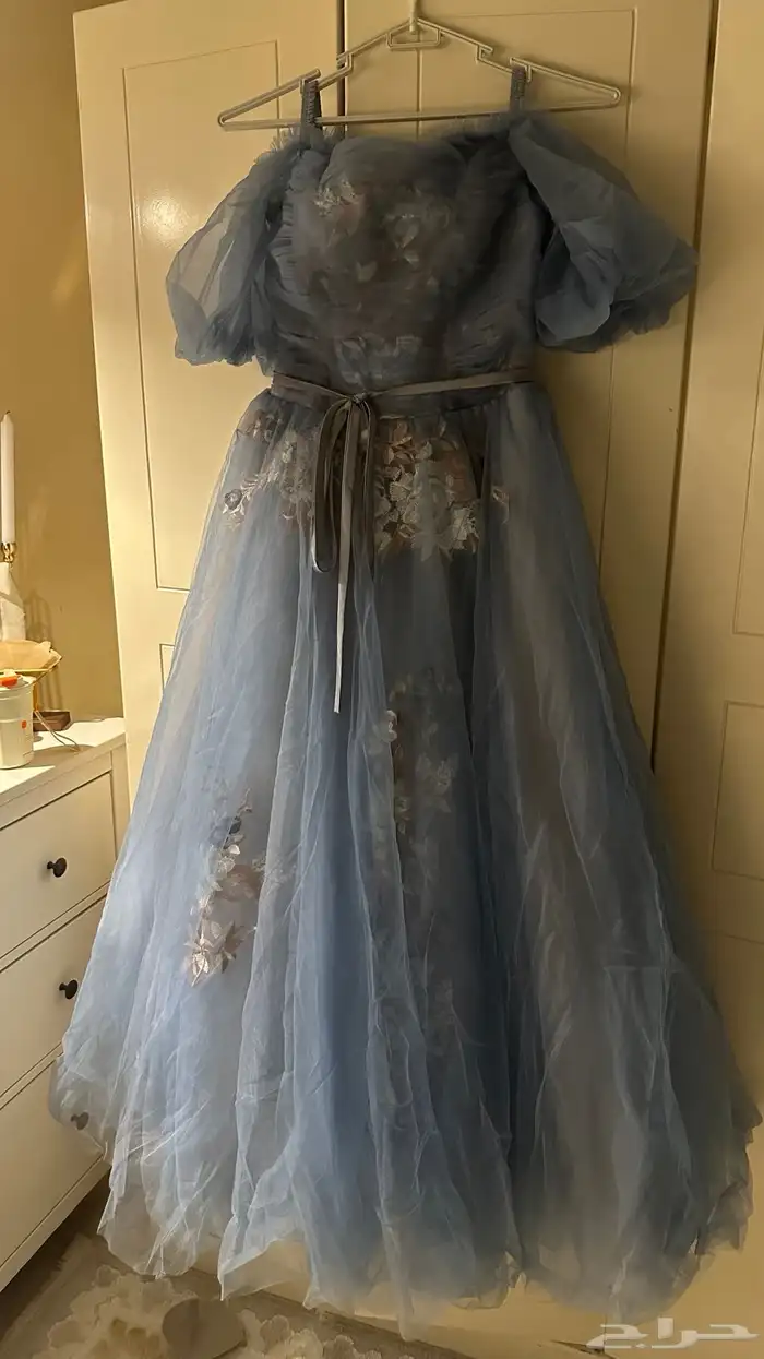 فساتين جديده استعمال قليل ونضيفه مافيها اي عيوب على السوم 8