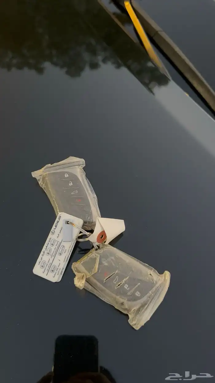 لكزس ES 350 2023 ممشى قليل بحالة الوكالة 77