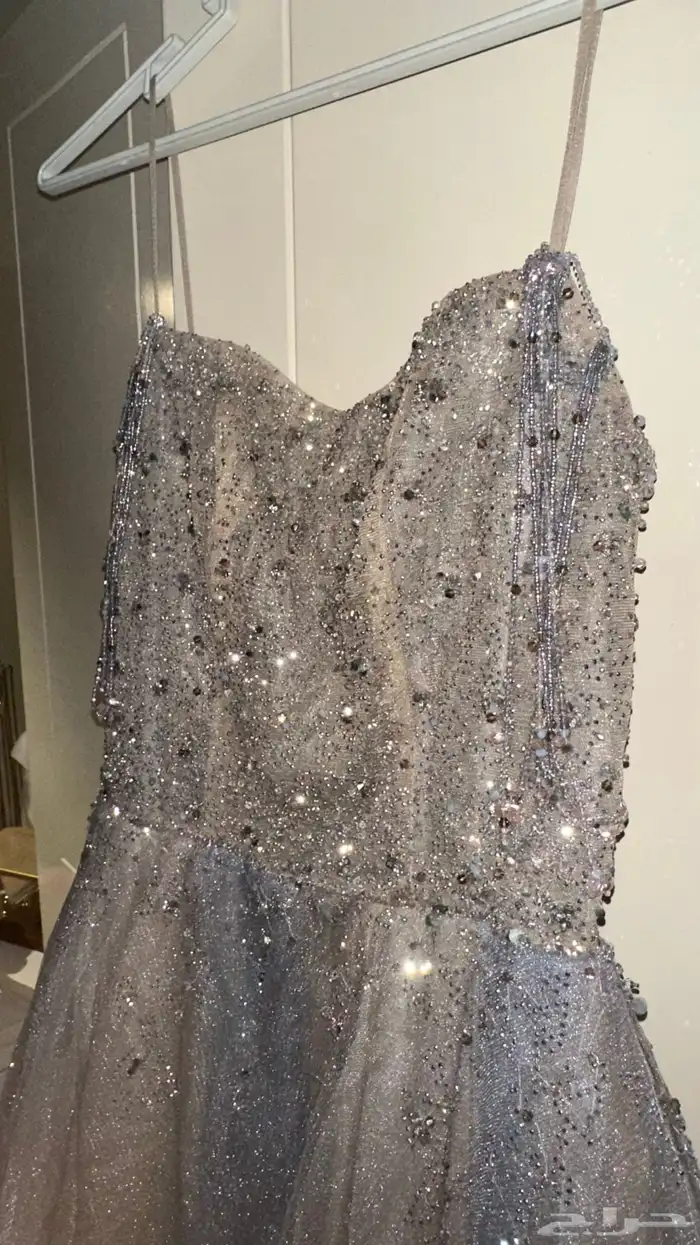 فساتين جديده استعمال قليل ونضيفه مافيها اي عيوب على السوم 3