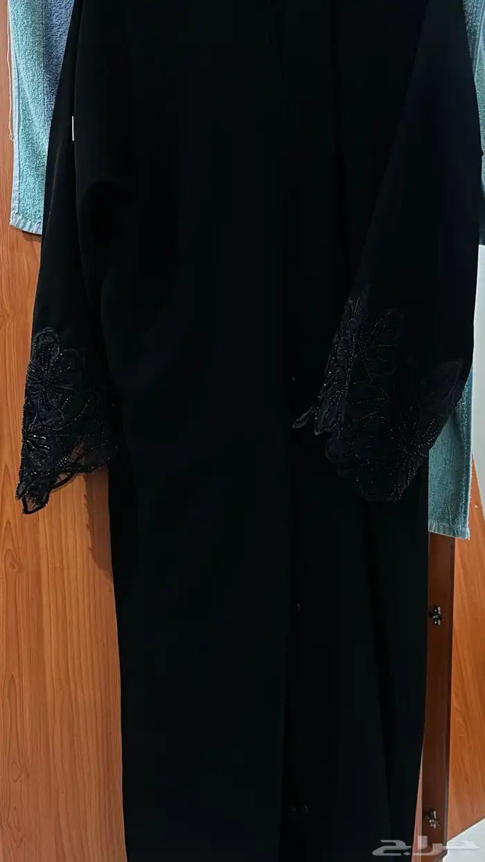 عبايه جديده للبيع سبب البيع اصغر من مقاسي 1