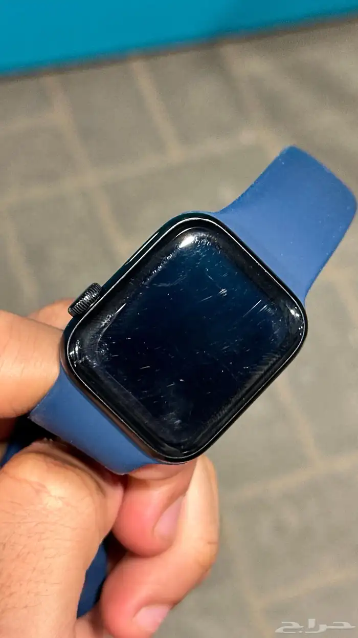 ساعة ابل se 3