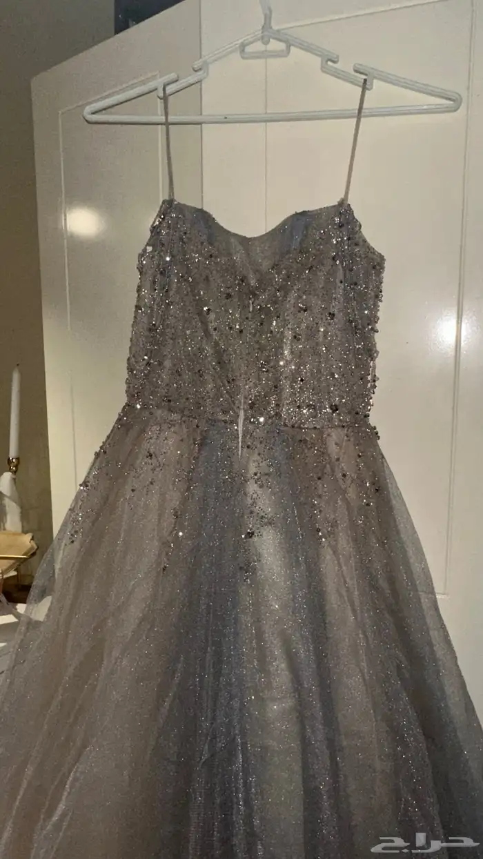 فساتين جديده استعمال قليل ونضيفه مافيها اي عيوب على السوم 5